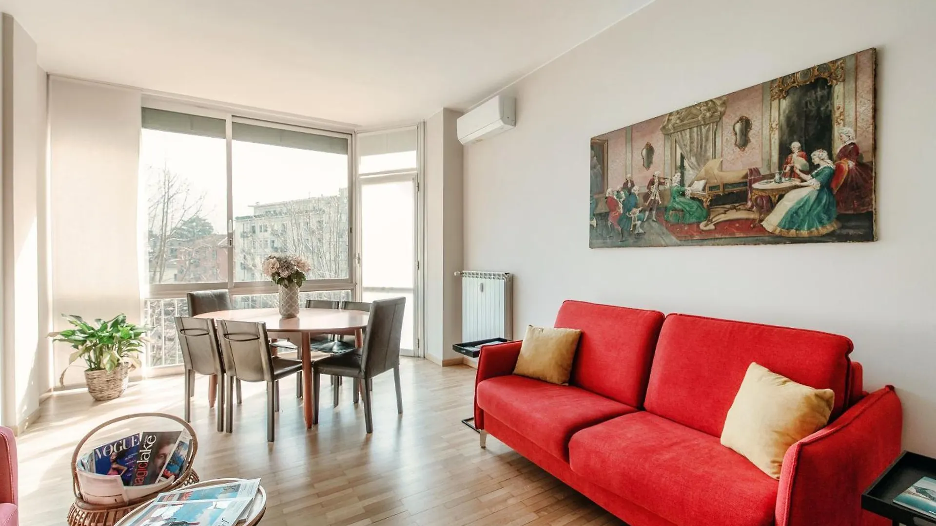 Maison De Raf Como 0*,  Italy