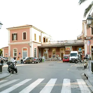 https://old-villa-stylish-apartment.hotelitalianriviera.com