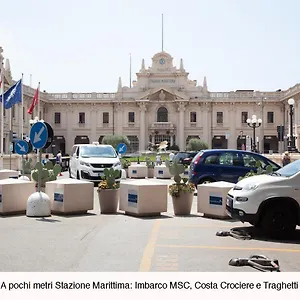 https://la-casa-del-porto.hotelitalianriviera.com